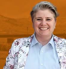 Robert Auber's Instagram, Twitter & Facebook