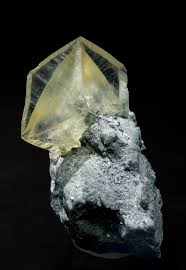 Calcite With Stibnite Rocks And Gems Minerals Crystals Minerals