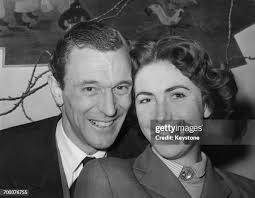 203 fotos e imágenes de alta resolución de Lesley Lewis