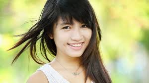 They believe that a good name brings fame and respect to the bearer and a name with bad meaning brings a hard life. Chinese Girl Names Most Popular List 2021 Unique Last Names