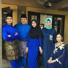 Fm dia semanis honey cukup indah. Dia Semanis Honey Raya