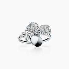 Ispirandosi al concetto astratto dei petali dei fiori, la collezione tiffany paper flowers® è caratterizzata da un equilibrio perfetto tra raffinata plat diamond mn pfwr bracelet lg. Tiffany Paper Flowers Schmuck Tiffany Co
