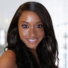 Tracy Girard's Instagram, Twitter & Facebook