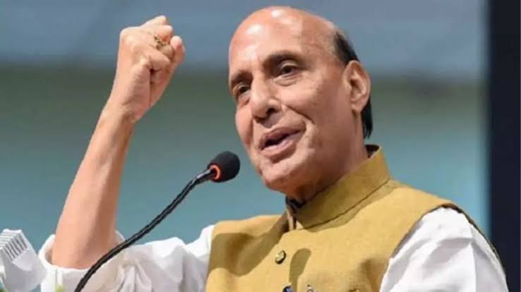 रिकॉर्ड ऊंचाई पर पहुंचा रक्षा निर्यात', राजनाथ बोले- 2022-23 में 15,920 करोड़ का सैन्य साजोसामान किया निर्यात - India Defence Exports Reach All Time High Of 15920 Crore says ...