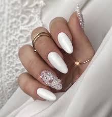 See more of vernis a ongle on facebook. Comment Porter Le Vernis Blanc Astuces Pour Une Manucure Parfaite