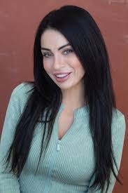 Rose Caputo's Instagram, Twitter & Facebook