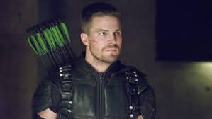 Amell appeared in two episodes of the fourth season of queer as folk as the liberty ride spinning instructor in 2004. Arrow Stephen Amell Spielt Oliver Queen Den Gnadenlosen Racher Arrow