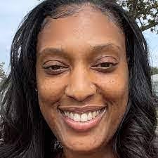 Keisha Clifton's Instagram, Twitter & Facebook