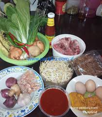 Kisar cili kering, udang kering, gula, bawang putih, bawang besar seperti dalam resepi. Resepi Mee Tulang Utara Galeri Resepi
