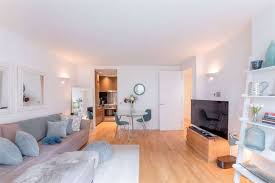 53 visitors have checked in at new providence wharf swimming pool. Savills New Providence Wharf 1 Fairmont Avenue London E14 9pb Property To Rent