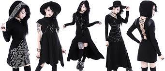 Moda scura moda grunge moda gotica stivali di moda moda alternativa bellezza scura vestiti carini ragazze gotiche belle donne. Moda Gotica