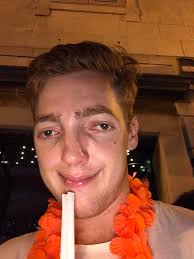 Lara Tyson (@laratyson_)