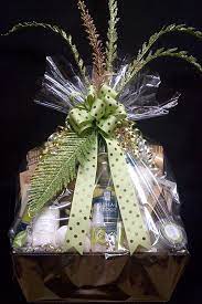 Custom Spa This Is An Example Of The Way I Package My Gift Baskets Love To Add Those Special Touches Diy Wine Gift Baskets Wine Gifts Diy Spa Gift Basket