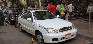Молодой таксист даниэль помешан на быстрой езде. Cairo S White Taxis Enter The World Of Smart Phones Through Whatsapp Taxi Madamasr