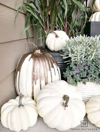 I love the traditional colors of autumn/fall but white looks just right, too. Pin By Steffi Balz On Autumn Colors Fall Outdoor Decor Pumpkin Display Elegant Fall Decor