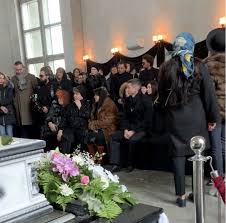 V Seti Poyavilis Pervye Snimki S Pohoron Yulii Nachalovoj Glavkom