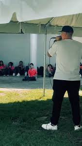 Ministrando en la Escuela Adela Brenes Texidor de Guayama. Gracias por la  invitación. ✝️🙏🏻❤️‍🔥🦁 #CapCut #fyp #tiktokcristiano #viralcristiano  #viral #evangelismo #dannydeleonpr #cristianostiktok