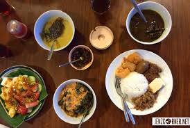 Gudeg yusu / added by grupmabar toraccinoquiz instagram post kuis toraccino sesi siang selasa 25 februari 2020 host lawrence anzela tot. Pin On Bandung Food Guide
