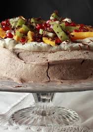 Pavlova De Nigella Lawson Au Chocolat Et Fruits Exotiques Pavlova Fruits Exotiques Nigella