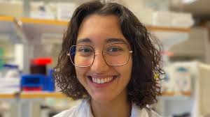 Inés researches mechanisms in chromosomes