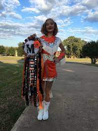 New mums are entitled to free prescriptions and dental care in the first 12 months. How To Make Your Own Mum Tips From Texans Who Buck The Homecoming Tradition S Extravagant Costs