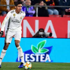 «como ya avanzamos, varane est? Raphael Varane Reflechit A Un Depart Du Real Madrid