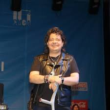 Leo iorga, fostul solist al trupei compact, a murit, sambata, la varsta de 54 de ani, fiind bolnav de cancer. Ultima OrÄƒ A Murit Leo Iorga IndrÄƒgitul Solist Al Trupei Compact Monitorul De Vrancea