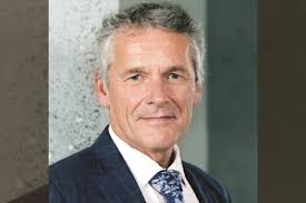 Leapin' lawyers! Top law consultant to hurl himself off of building for  kids' charity