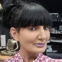 Marina Duffy's Instagram, Twitter & Facebook