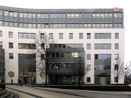 Schimmel in den wänden, ungeziefer im keller und schallender lärm nachts um drei sind nur einige beispiele. Datei Frankfurt Am Main Betriebszentrale Db Netz Des Regionalbereichs Mitte Und Netzleitzentrale Db Netz Haupteingang 9 1 2012 Jpg Wikipedia