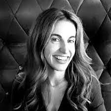 Karen Beauvais's Instagram, Twitter & Facebook