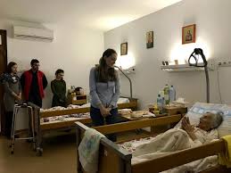 Deși este o primă realizare a bisericii ortodoxe române în această direcție în principal din lipsă de. Centrul De Ingrijiri Paliative Sf Nectarie AsociaÈia StudenÈilor CreÈtin OrtodocÈi Romani