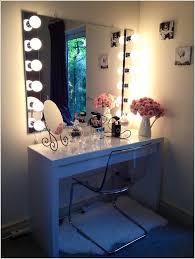 10 Cool Diy Makeup Vanity Table Ideas Diy Vanity Mirror With Lights Diy Vanity Mirror Diy Makeup Vanity Table