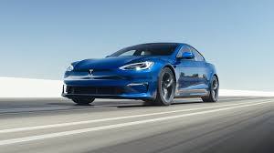 Electric cars, giant batteries and solar. 2022 Tesla Model S Plaid First Test 0 60 Mph In 1 98 Seconds
