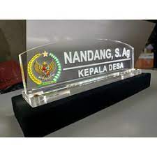 papan nama akrilik