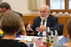 Miguel arias cañete on wn network delivers the latest videos and editable pages for news & events, including entertainment, music, sports, science and more, sign up and share your playlists. Bilaterales Gesprach Mit Kommissar Miguel Arias Canete Bildergalerie Bmu