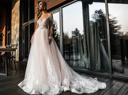 But sometimes it warns of possible conflicts, difficulties. How To Choose Your Dream Wedding Dress Belle The Magazine