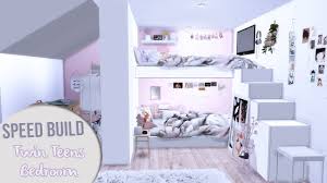 Take notes and create a similar space by using art, bedding and decorative wall molding to create a cohesive bedroom design. The Sims 4 Speed Build Twin Teens Bedroom Cc Links Youtube