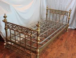 Https Www Ebay Com Itm Antique Brass Twin Bed With Frame And Mattress Springs Included 223080631172 Trkparms Aid 3d888007 26al Mattress Springs Bed Twin Bed