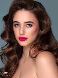 Achieve Glossy Glam with Romi Britton's Makeup Tips