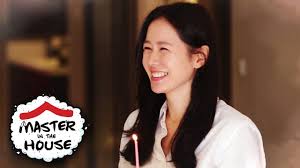 Official twitter account of syjers. Son Ye Jin Is The Top Actress And The Fan Of Master In The House Master In The House Ep 46 Youtube