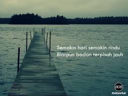 Membuatku semakin rindu ingin bertemu memeluk tubuhmu erat namun tak bisa. Lirik Lagu Ini Mengisahkan Bacalah Dengan Bismillah Facebook