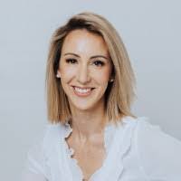 Carol Leeson's Instagram, Twitter & Facebook