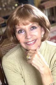 Luisa Moore's Instagram, Twitter & Facebook