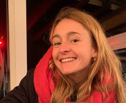 Hi there, arriving in Noosa next week! Anyone looking for a qualified cook?  🧑‍🍳