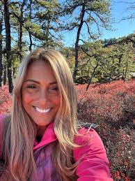 Hiking in Minnewaska state park trails