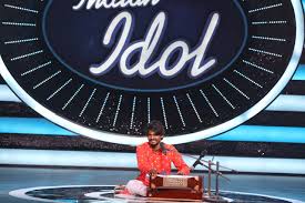 De rosa idol 2020 ook de idol is vernieuwd, hieronder te zien in blauw. Sawai Bhatt A Puppeteer From Rajasthan Participates In Indian Idol 2020 Impress Judges By His Voice Times Of India