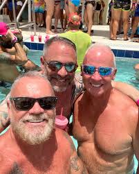 Photo by Lee Moffitt (@canadawolfe) · May 23, 2022