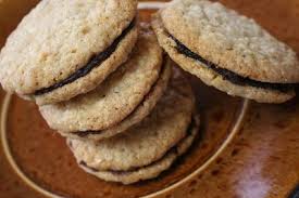 This Date Cookie Recipe Is One Of My Mom S And It Is My Absolute Favorite I Noticed The Other Date Filled Cookie Recipe Date Cookies Cookie Recipes Decorating