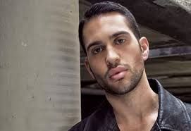 È un altro l'uomo che ha fatto breccia nel cuore del cantante. Mahmood Litiga Per Strada Con Lorenzo Marcucci Donne Magazine